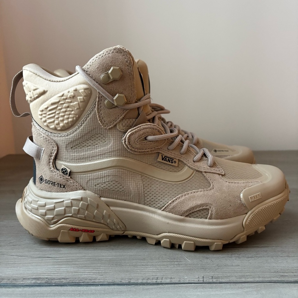 Vans MTE Crestline Gore-Tex Shoes Hiking Boot Khaki Tactical Men Sz 7.5 WMNS 9